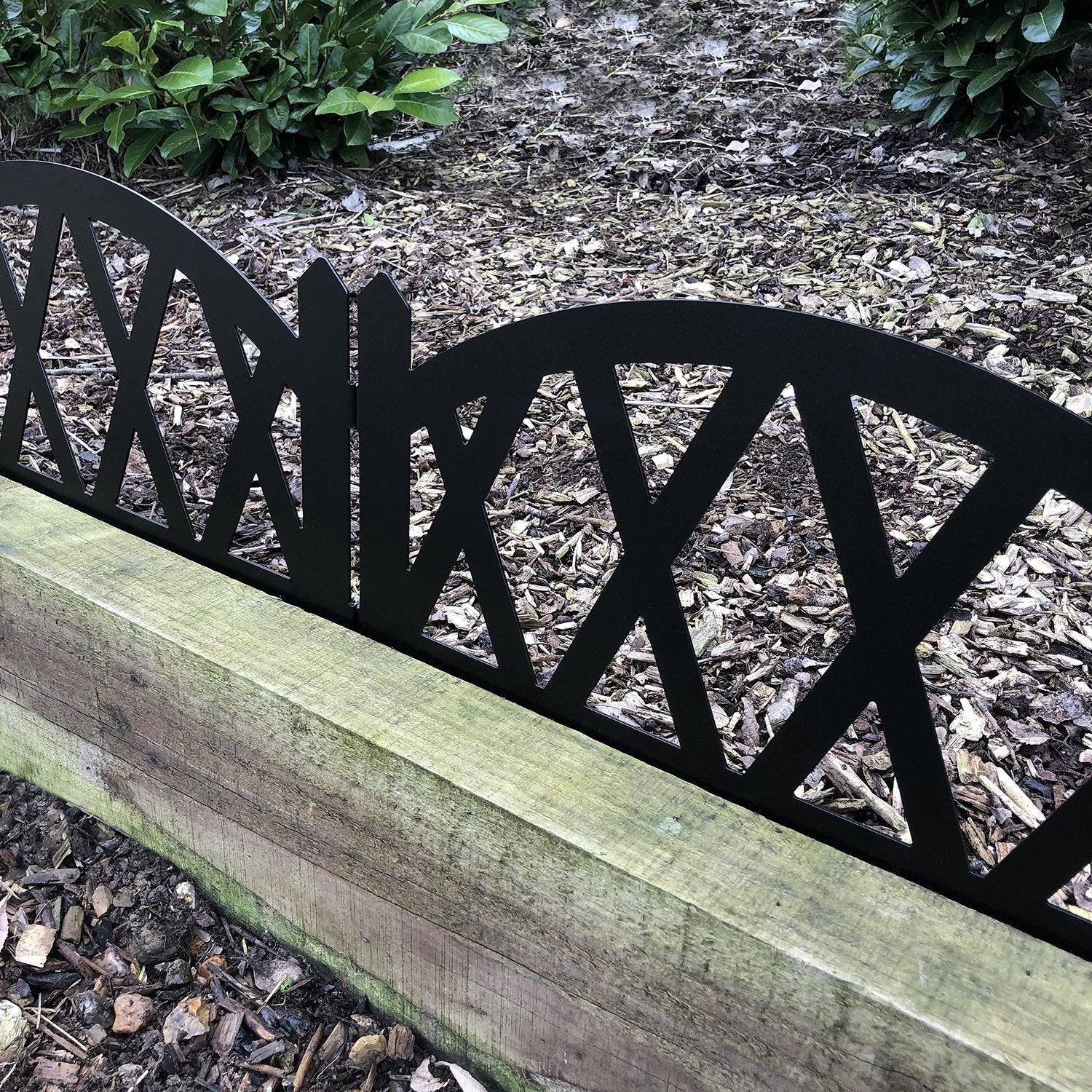 Decorative Edwardian-Style Garden Steel Picket Fence Panels - Indoor Outdoors