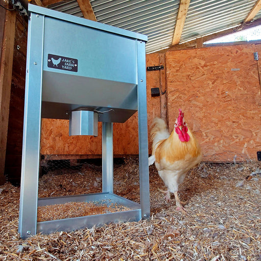 Jake's Farm Yard Easy-Release Standing Feed Hopper for Chickens - Indoor Outdoors