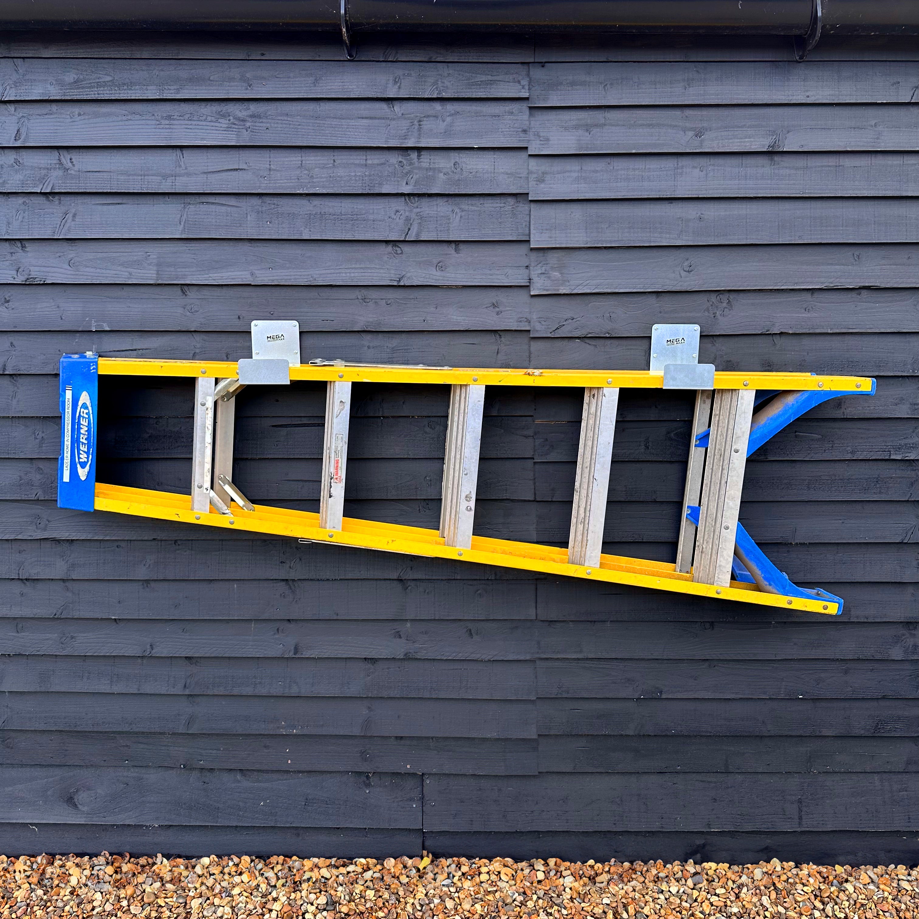 MegaMaxx UK™ Wall Mount Ladder Hanging Brackets Pair - Indoor Outdoors