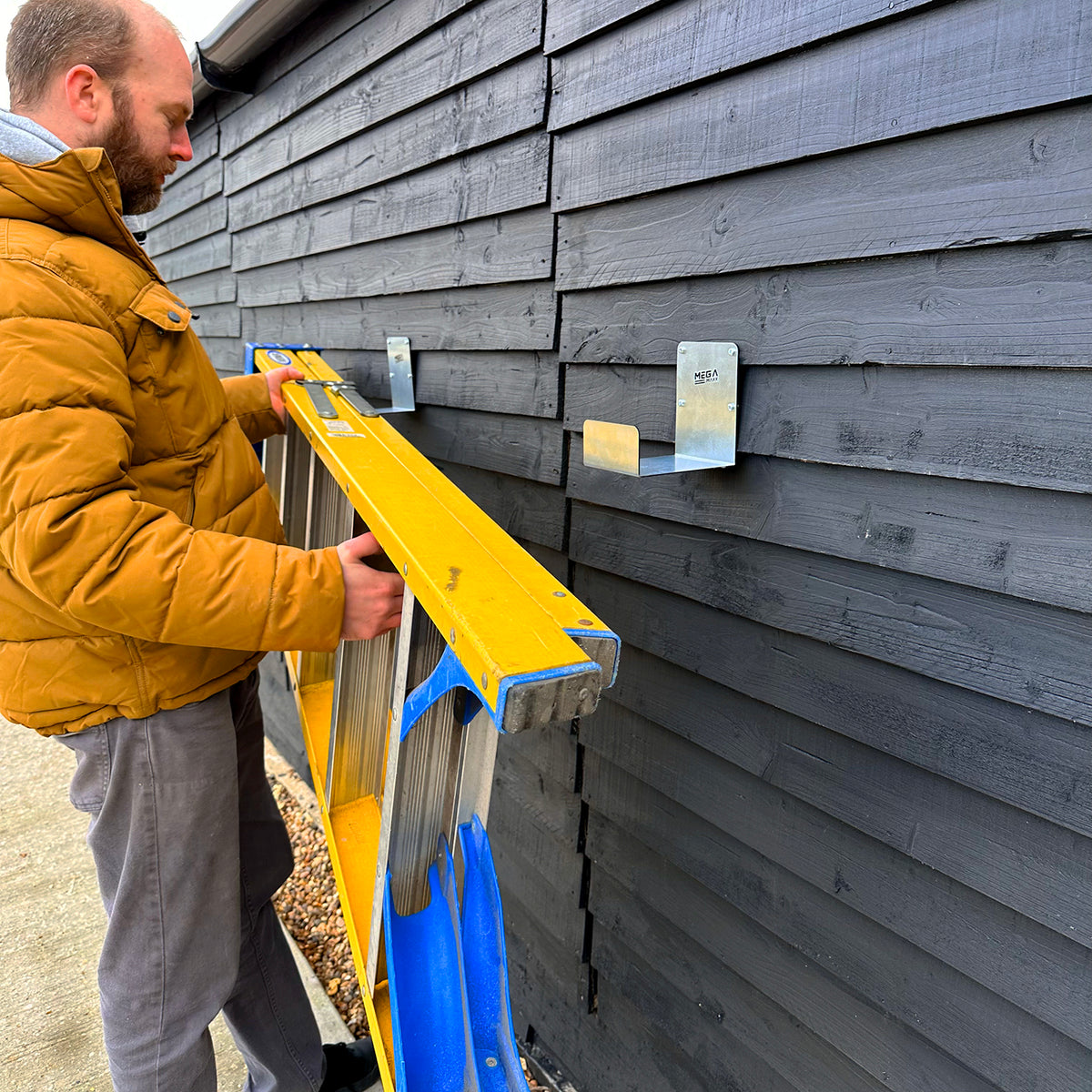 MegaMaxx UK™ Wall Mount Ladder Hanging Brackets Pair - Indoor Outdoors