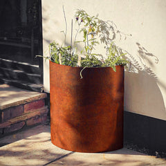 closeup of detailing at top of planter