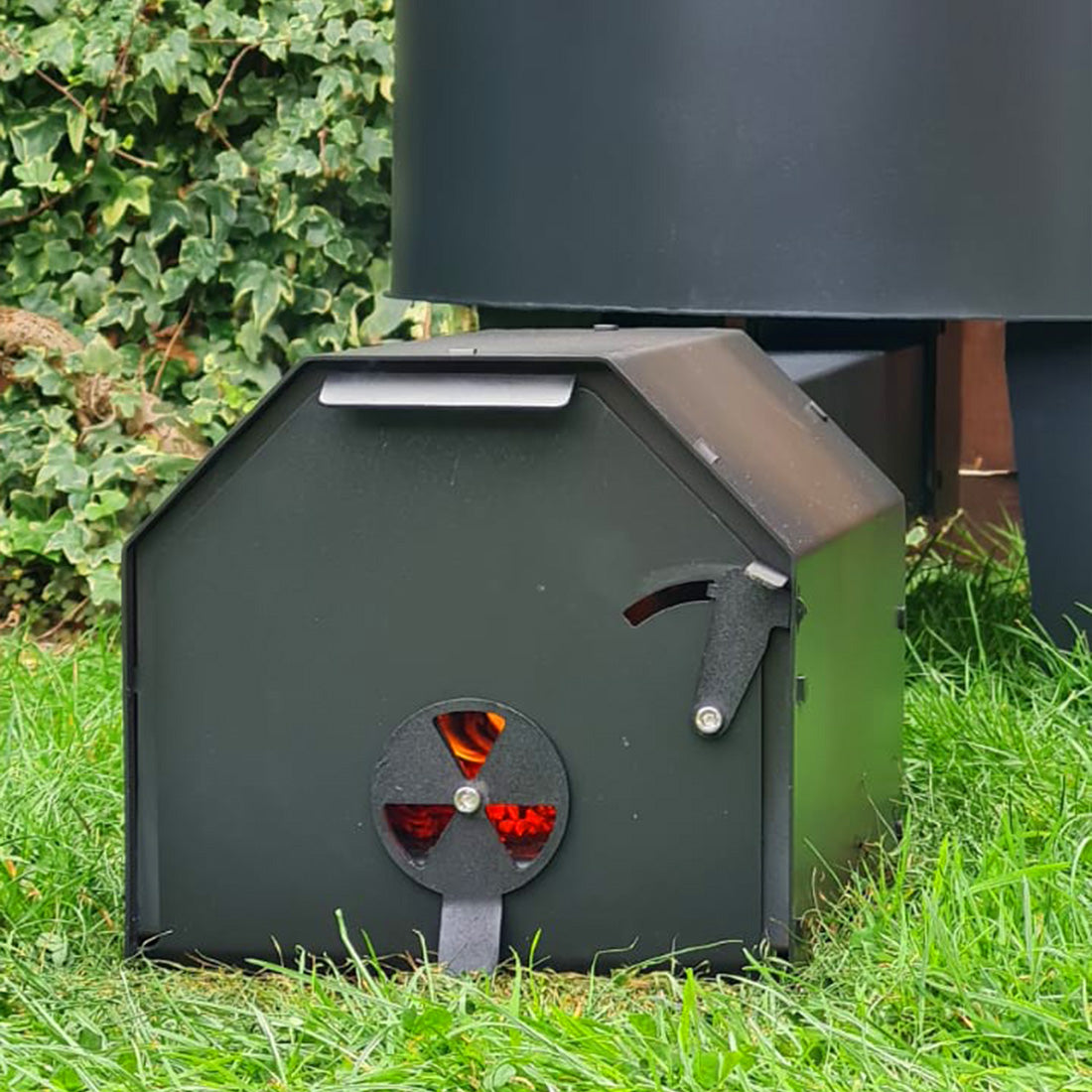 Volcann Meat Smoker with Closed Chamber