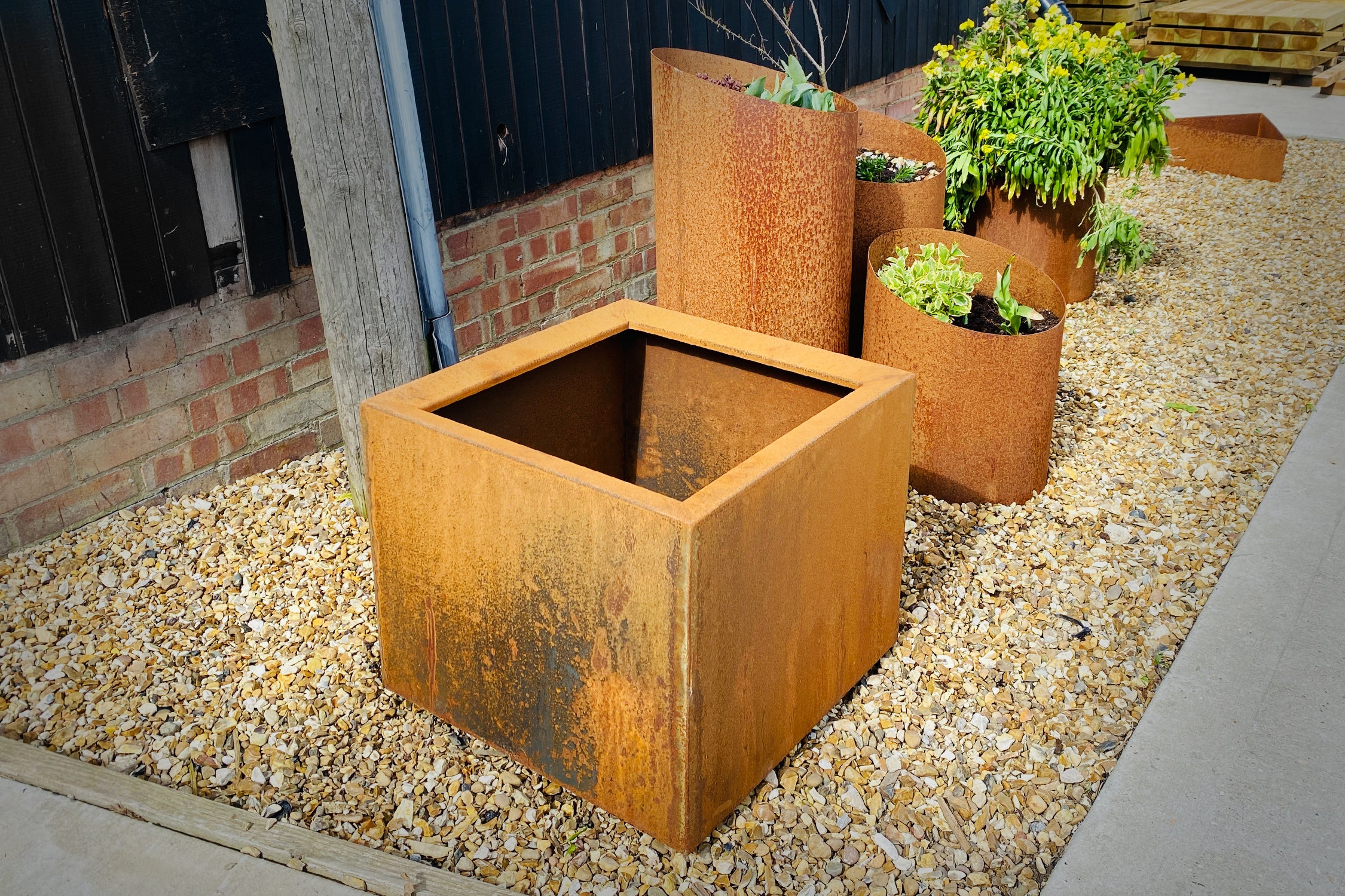 Bellamy Commercial Grade Rustic Steel Planter Troughs (3 Sizes Available)