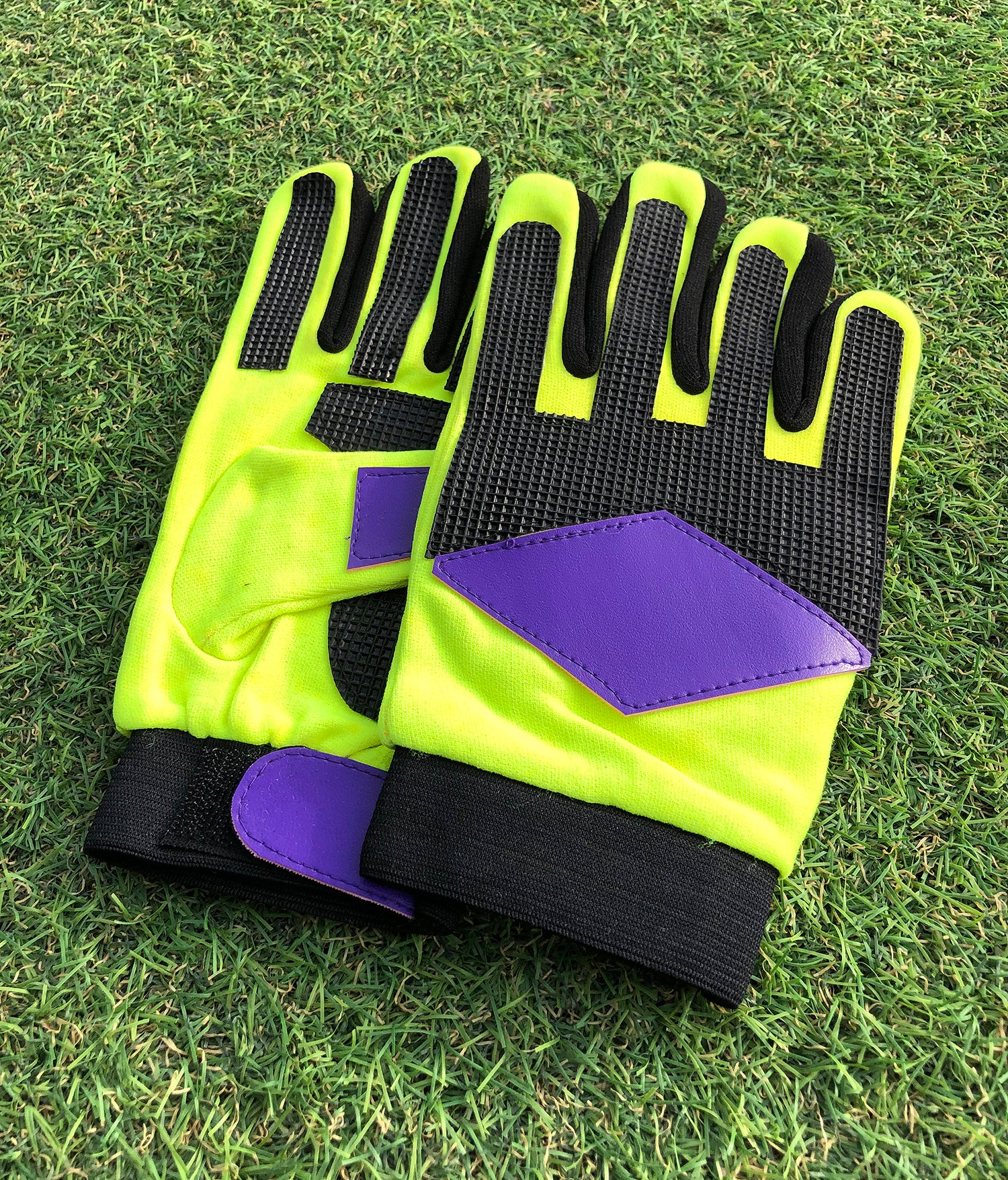 Ultratec Football Goalkeeper Gloves (2 Colours Available) - Indoor Outdoors