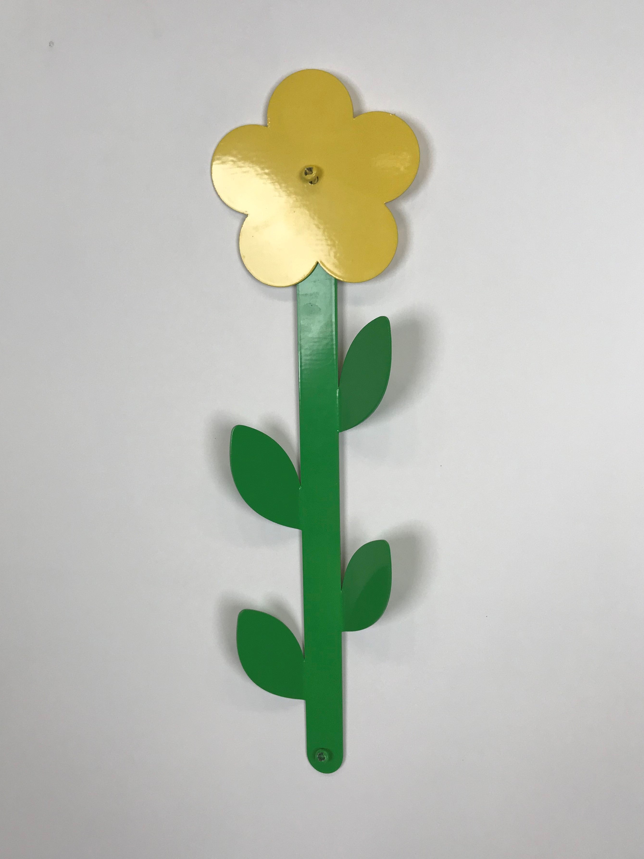 Metal Flower Shape, suitable for mounting on walls in children's bedrooms. Made from steel
